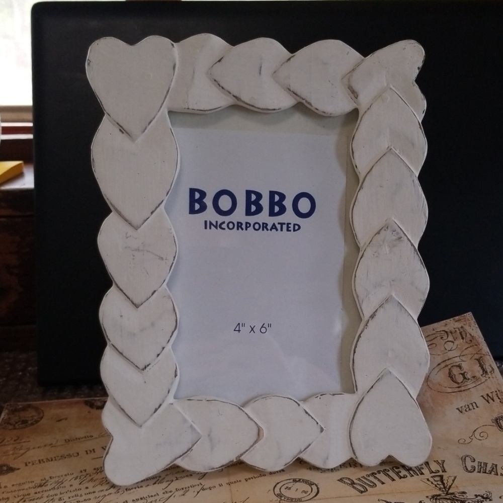 Wood white heart 4x6 picture frame